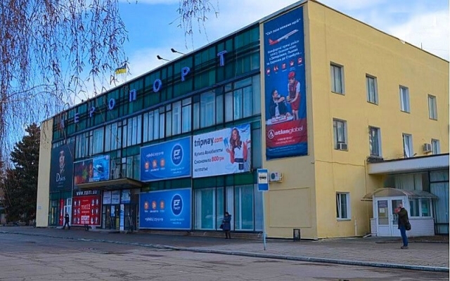 В запорожском аэропорту ЧП: Из самолета эвакуировали пассажиров Фото № 0 В запорожском аэропорту ЧП: Из самолета эвакуировали пассажиров Фото № 0