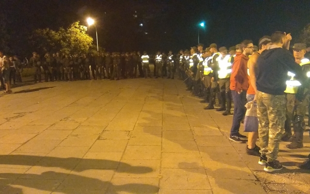 В Запорожье в День Независимости произошли потасовки (ФОТО, ВИДЕО) Фото № 2 В Запорожье в День Независимости произошли потасовки (ФОТО, ВИДЕО) Фото № 2