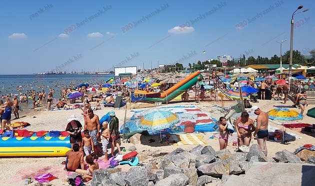 Пляжи Бердянска: море, песок, камни и дамба набережной Фото № 6 Пляжи Бердянска: море, песок, камни и дамба набережной Фото № 6