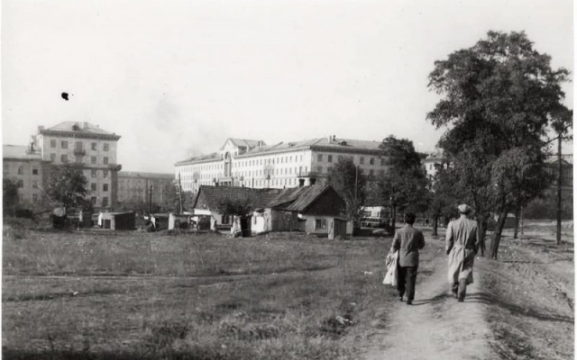 В социальной сети показали Запорожье 1950-х годов (ФОТО) Фото № 4 В социальной сети показали Запорожье 1950-х годов (ФОТО) Фото № 4
