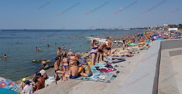 Пляжи Бердянска: море, песок, камни и дамба набережной Фото № 9 Пляжи Бердянска: море, песок, камни и дамба набережной Фото № 9