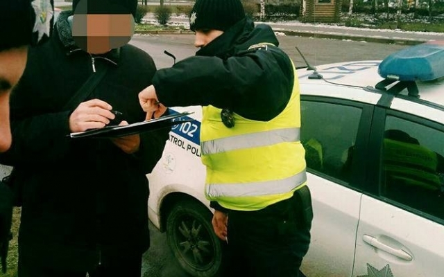 Вниманию автомобилистов: В Запорожье появились новые запрещающие знаки. ФОТО Фото № 3 Вниманию автомобилистов: В Запорожье появились новые запрещающие знаки. ФОТО Фото № 3