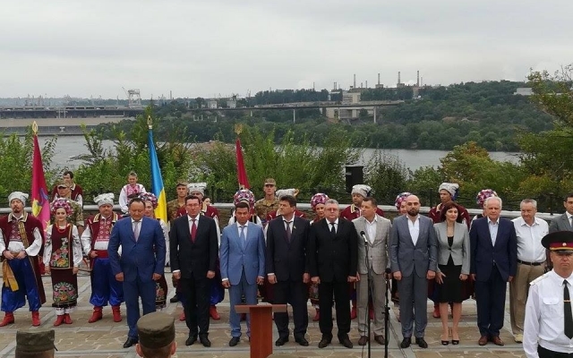 О чем рассказал запорожцам Луценко на Хортице (ФОТО) Фото № 11 О чем рассказал запорожцам Луценко на Хортице (ФОТО) Фото № 11