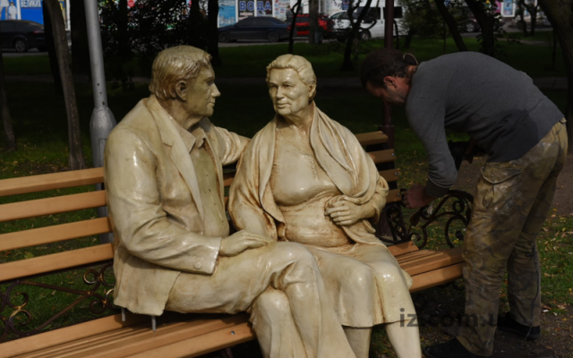 В Запорожье появилась новая скульптура (ФОТО) Фото № 1 В Запорожье появилась новая скульптура (ФОТО) Фото № 1