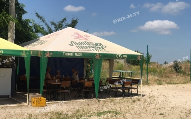 Горожане игнорируют запрет на купание в озере, забравшем 3 жизни за неделю (ФОТО) Фото № 0 Горожане игнорируют запрет на купание в озере, забравшем 3 жизни за неделю (ФОТО) Фото № 0