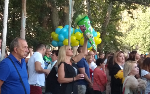 В Запорожье День знаний отметили с новой традицией (ФОТО) Фото № 2 В Запорожье День знаний отметили с новой традицией (ФОТО) Фото № 2