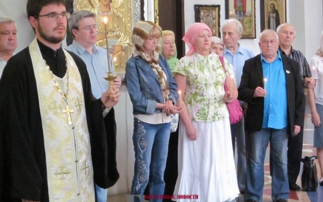 В запорожской церкви молились за журналистов (ФОТО) Фото № 3 В запорожской церкви молились за журналистов (ФОТО) Фото № 3