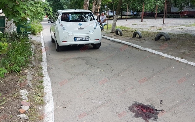 Под Запорожьем таксист сбил во дворе пенсионерку (ФОТО) Фото № 0 Под Запорожьем таксист сбил во дворе пенсионерку (ФОТО) Фото № 0