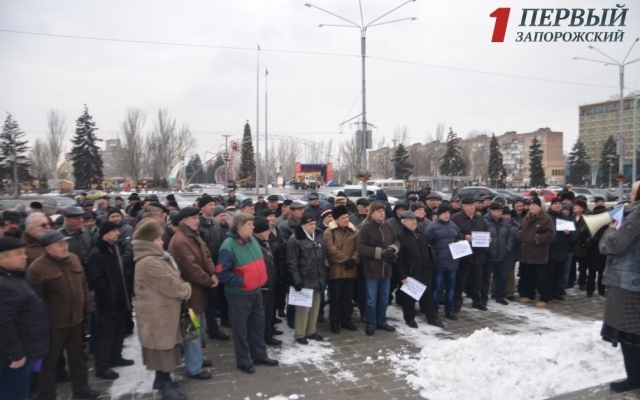 Под стенами облгосадминистрации прошел митинг Фото № 5 Под стенами облгосадминистрации прошел митинг Фото № 5
