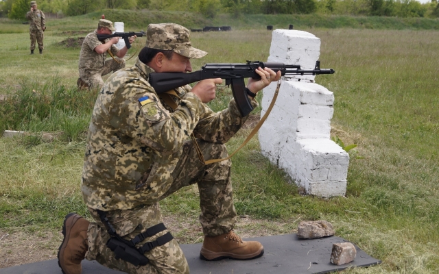 В Запорожье стрелял губернатор Фото № 2 В Запорожье стрелял губернатор Фото № 2