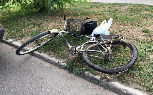 В Запорожской области под колеса грузовика попала велосипедистка (ФОТО) Фото № 2 В Запорожской области под колеса грузовика попала велосипедистка (ФОТО) Фото № 2