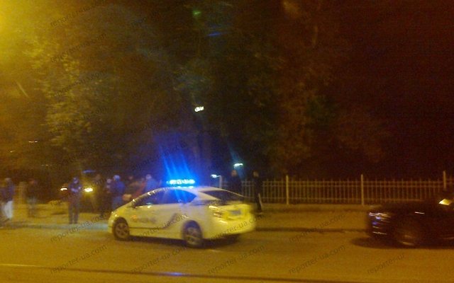 Возле запорожского автовокзала два автомобиля влетели в забор Фото № 1 Возле запорожского автовокзала два автомобиля влетели в забор Фото № 1