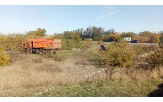 В Запорожской области две машины слетели в кювет (ФОТО) Фото № 2 В Запорожской области две машины слетели в кювет (ФОТО) Фото № 2