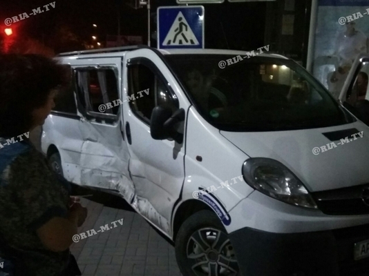 В Запорожской области серьезное ДТП: Пятеро пешеходов, включая ребенка, спаслись чудом (ФОТО, ВИДЕО) Фото № 2 В Запорожской области серьезное ДТП: Пятеро пешеходов, включая ребенка, спаслись чудом (ФОТО, ВИДЕО) Фото № 2