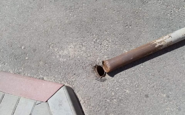 В Запорожской области упал дорожный знак, в результате травмировалась женщина (ФОТО) Фото № 0 В Запорожской области упал дорожный знак, в результате травмировалась женщина (ФОТО) Фото № 0
