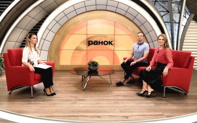 Ведущие ток-шоу «Роман с Ольгой»: «У нас разные взгляды на жизненные ситуации» Фото № 2 Ведущие ток-шоу «Роман с Ольгой»: «У нас разные взгляды на жизненные ситуации» Фото № 2