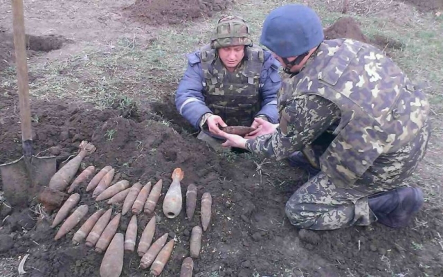 В Запорожской области найден колоссальный оружейный арсенал Фото № 2 В Запорожской области найден колоссальный оружейный арсенал Фото № 2