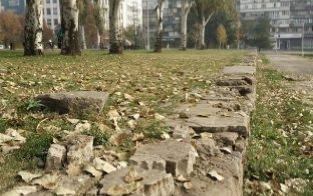 Горожане назвали Фестивальную площадь одним из главных позорных объектов города (ФОТО) Фото № 0 Горожане назвали Фестивальную площадь одним из главных позорных объектов города (ФОТО) Фото № 0