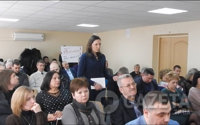 В Запорожской области очередной скандал между бойцами АТО и политиками (ФОТО) Фото № 4 В Запорожской области очередной скандал между бойцами АТО и политиками (ФОТО) Фото № 4