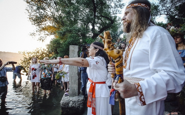 Опубликованы удивительные фото магического праздника в Запорожье Фото № 22 Опубликованы удивительные фото магического праздника в Запорожье Фото № 22