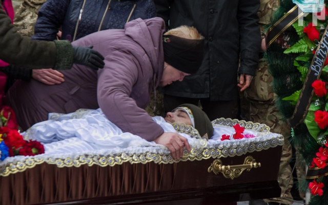 В сети появились фото прощания с 26-летним запорожским бойцом Фото № 24 В сети появились фото прощания с 26-летним запорожским бойцом Фото № 24