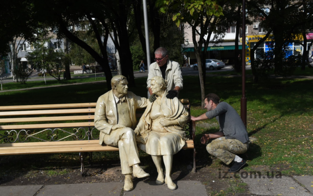 В Запорожье появилась новая скульптура (ФОТО) Фото № 3 В Запорожье появилась новая скульптура (ФОТО) Фото № 3