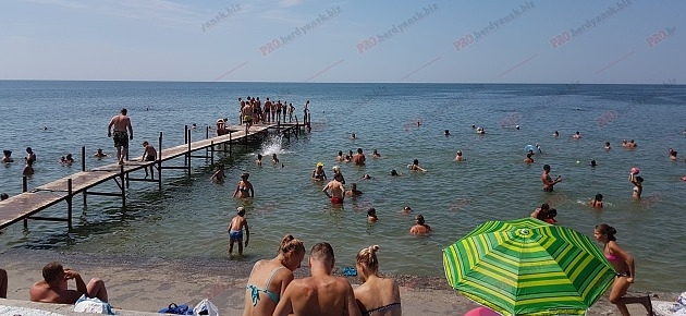Пляжи Бердянска: море, песок, камни и дамба набережной Фото № 11 Пляжи Бердянска: море, песок, камни и дамба набережной Фото № 11