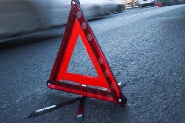 В Запорожье «Волга» въехала в припаркованный «Mitsubishi» Фото № 0 В Запорожье «Волга» въехала в припаркованный «Mitsubishi» Фото № 0