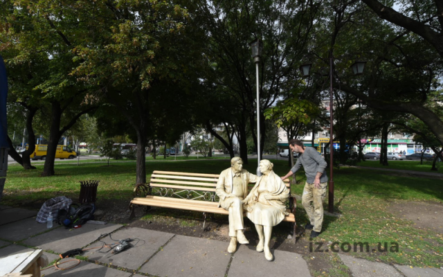 В Запорожье появилась новая скульптура (ФОТО) Фото № 2 В Запорожье появилась новая скульптура (ФОТО) Фото № 2