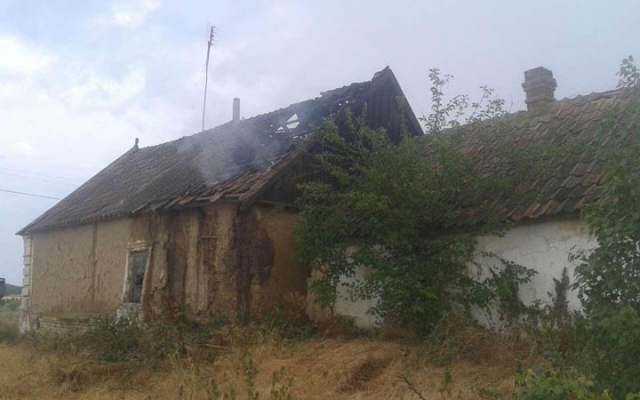 Под Запорожьем женщина чуть не погибла в своем доме (ФОТО) Фото № 1 Под Запорожьем женщина чуть не погибла в своем доме (ФОТО) Фото № 1