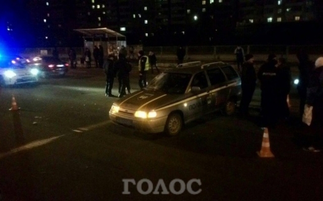 В Запорожье полиция сбила женщину Фото № 0 В Запорожье полиция сбила женщину Фото № 0