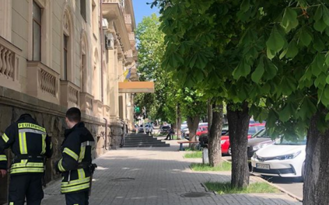 В Запорожье заминировали гостиницу (ФОТО) Фото № 0 В Запорожье заминировали гостиницу (ФОТО) Фото № 0