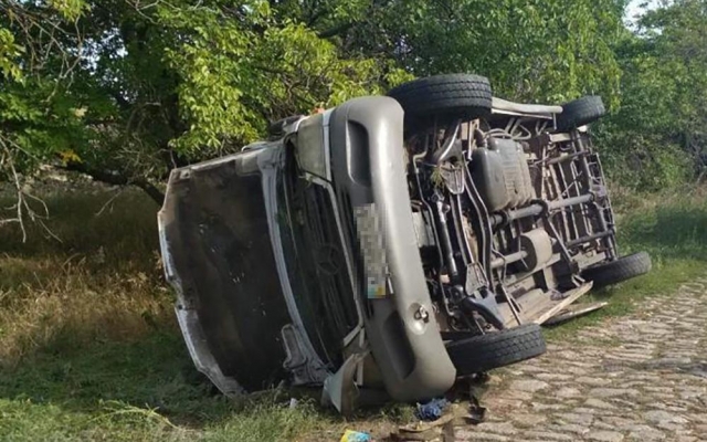 Под Запорожьем угонщик попал в ДТП: Автомобиль перевернуло на бок (ФОТО) Фото № 0 Под Запорожьем угонщик попал в ДТП: Автомобиль перевернуло на бок (ФОТО) Фото № 0