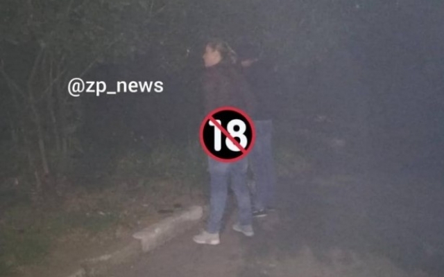 В Запорожье женщину повалили на землю и стали вырывать волосы (ФОТО) Фото № 0 В Запорожье женщину повалили на землю и стали вырывать волосы (ФОТО) Фото № 0
