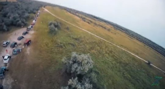 Автоколонна туристов распугала животных в заповедной зоне (ВИДЕО) Фото № 0 Автоколонна туристов распугала животных в заповедной зоне (ВИДЕО) Фото № 0