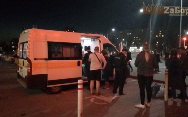 Мужчине разбили голову бутылкой около Мужчине разбили голову бутылкой около