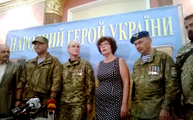 Смотрите: В Запорожье впервые проходит масштабная церемония (ВИДЕО) Фото № 2 Смотрите: В Запорожье впервые проходит масштабная церемония (ВИДЕО) Фото № 2