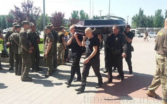 В Запорожье в последний путь провожали ветерана полка В Запорожье в последний путь провожали ветерана полка