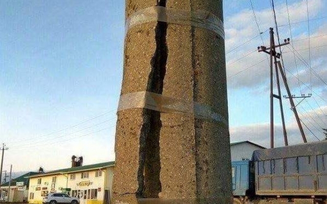 Запорожцы активно обсуждают странный ремонт столбов в городе Фото № 0 Запорожцы активно обсуждают странный ремонт столбов в городе Фото № 0
