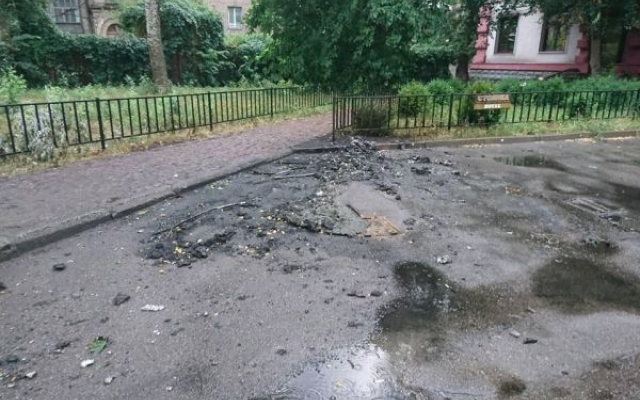 Появились фото и видео сгоревших внедорожников Фото № 1 Появились фото и видео сгоревших внедорожников Фото № 1