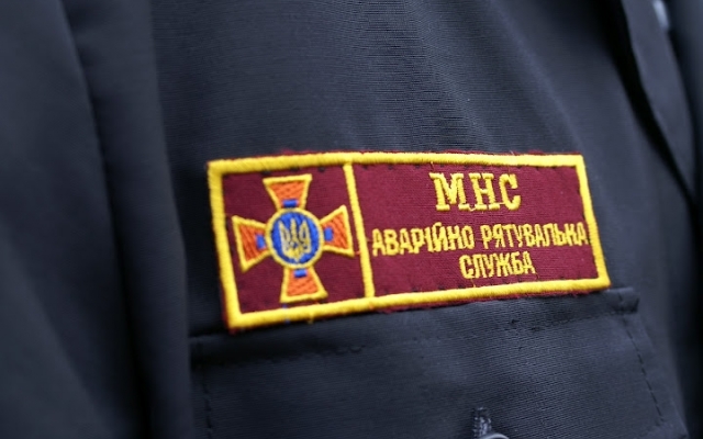 В Бердянске спасатели вызволяли малыша Фото № 0 В Бердянске спасатели вызволяли малыша Фото № 0