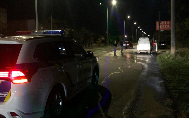 В Бердянске горел автомобиль, в котором находился ребенок (ФОТО, ВИДЕО) Фото № 2 В Бердянске горел автомобиль, в котором находился ребенок (ФОТО, ВИДЕО) Фото № 2