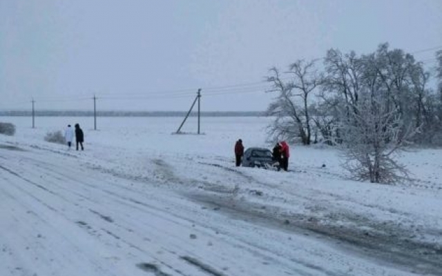 ДТП на Запорожье: Geely слетел с трассы и перевернулся. ФОТО Фото № 1 ДТП на Запорожье: Geely слетел с трассы и перевернулся. ФОТО Фото № 1