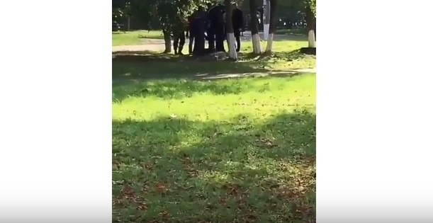 Мужчина провисел вниз головой в колодце и умер: Подробности трагедии в Запорожье (ВИДЕО) Фото № 0 Мужчина провисел вниз головой в колодце и умер: Подробности трагедии в Запорожье (ВИДЕО) Фото № 0