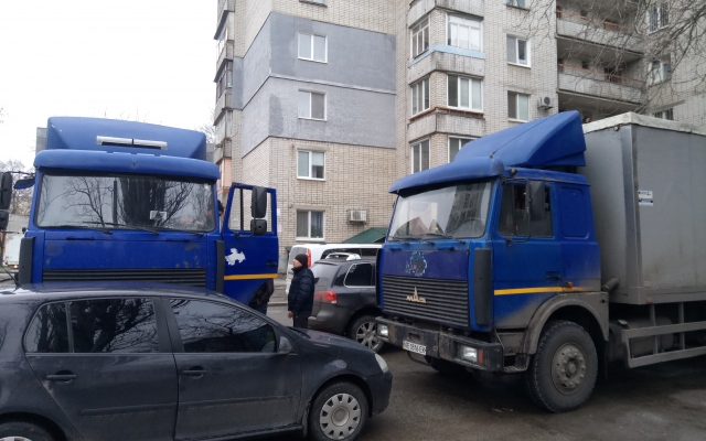 В Запорожье фуры АТБ заблокировали движение (ФОТО) Фото № 1 В Запорожье фуры АТБ заблокировали движение (ФОТО) Фото № 1