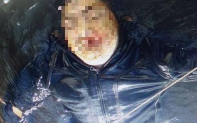 Из Днепра выловили труп неизвестного мужчины (ФОТО) Фото № 1 Из Днепра выловили труп неизвестного мужчины (ФОТО) Фото № 1