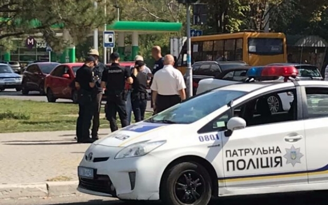 В Запорожье машина сбила мужчину- В Запорожье машина сбила мужчину-