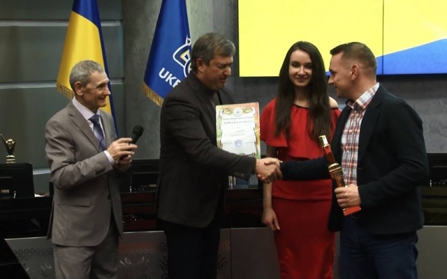Запорожский телеведущий получил престижную награду (ФОТО) Фото № 1 Запорожский телеведущий получил престижную награду (ФОТО) Фото № 1