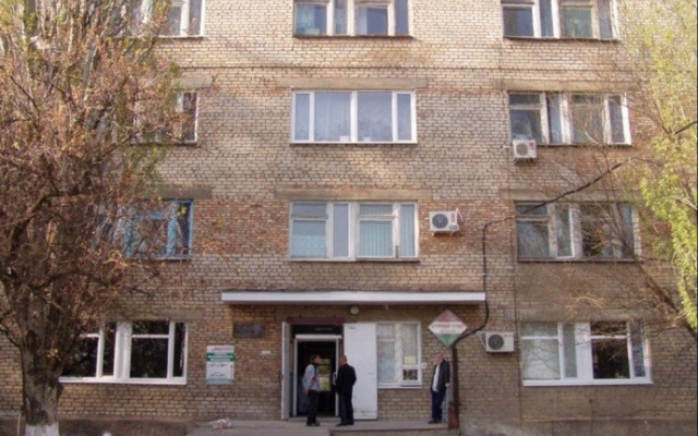 ЧП: Мужчина разбился, выпрыгнув из окна 6 этажа городской больницы Фото № 0 ЧП: Мужчина разбился, выпрыгнув из окна 6 этажа городской больницы Фото № 0