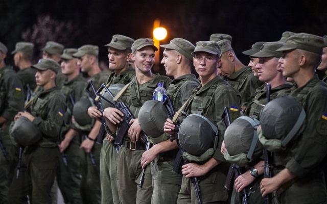 Опубликованы фото вечерней репетиции парада на День Независимости Фото № 4 Опубликованы фото вечерней репетиции парада на День Независимости Фото № 4